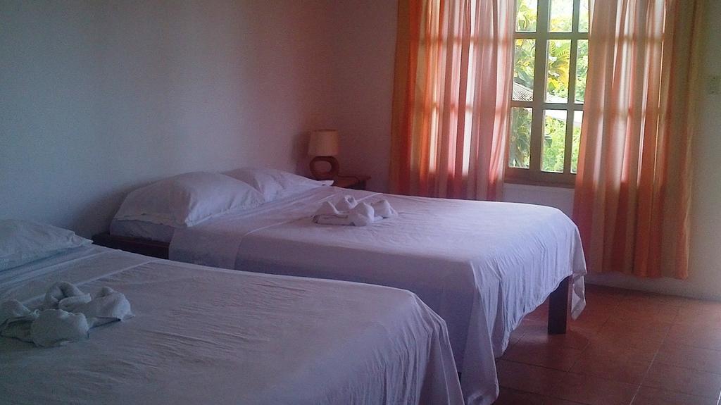 Hotel Three Monkeys Montezuma Habitación foto